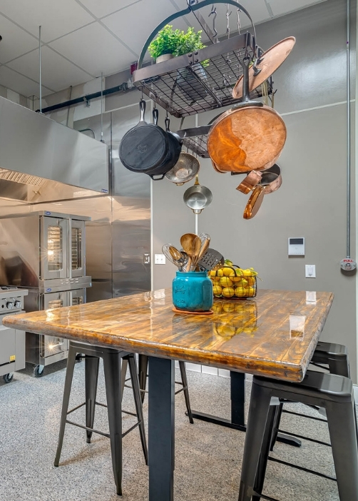 13 Fully Loaded Kitchen Studio For Food Filming